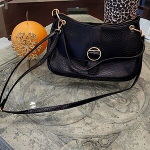 ENZO Angiolini New Cross Body Bag